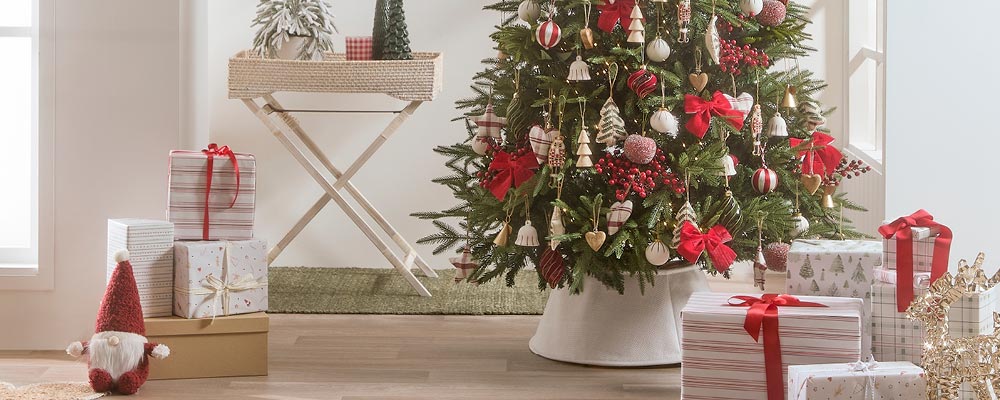 5 top tips for Christmas tree decorating